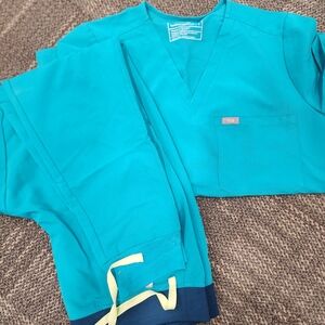 Figs Teal Blue large top medium joggers